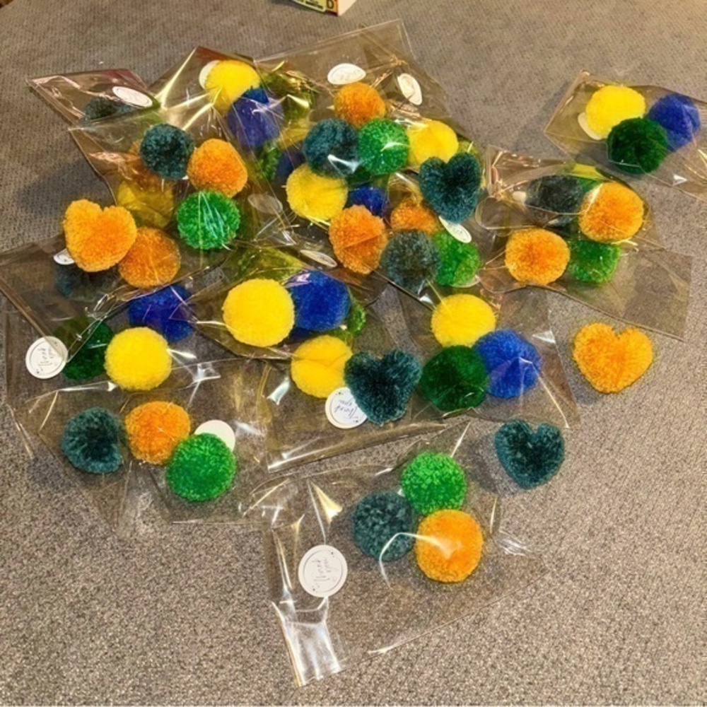 Handmade Catnip Pom Pom Toys – Set of 5 | Cat Gift | Bundle & Save!